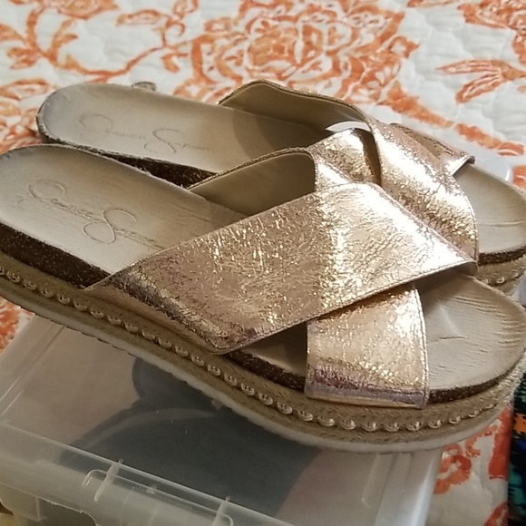 Sandals - Picture 2 of 4
